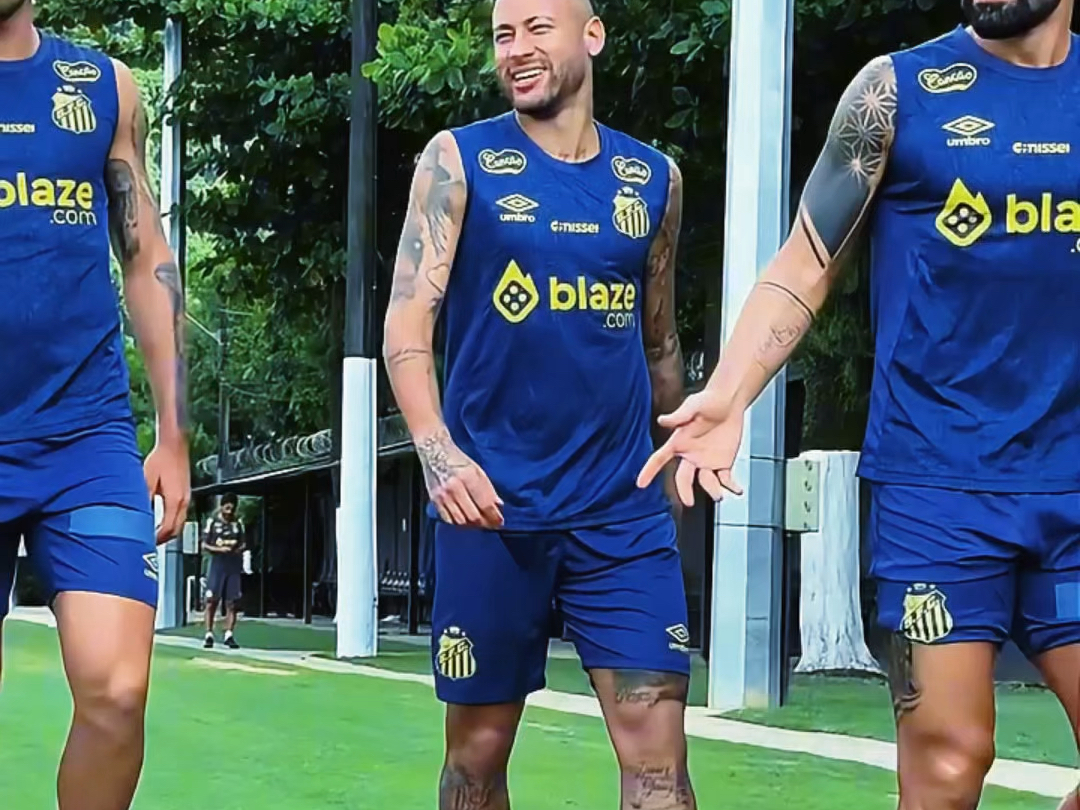 爱游戏官方网站-内马尔迎来十二赛季出色发挥，雄鹿观众热烈欢呼！赛场气氛高涨的简单介绍-爱游戏官方网站