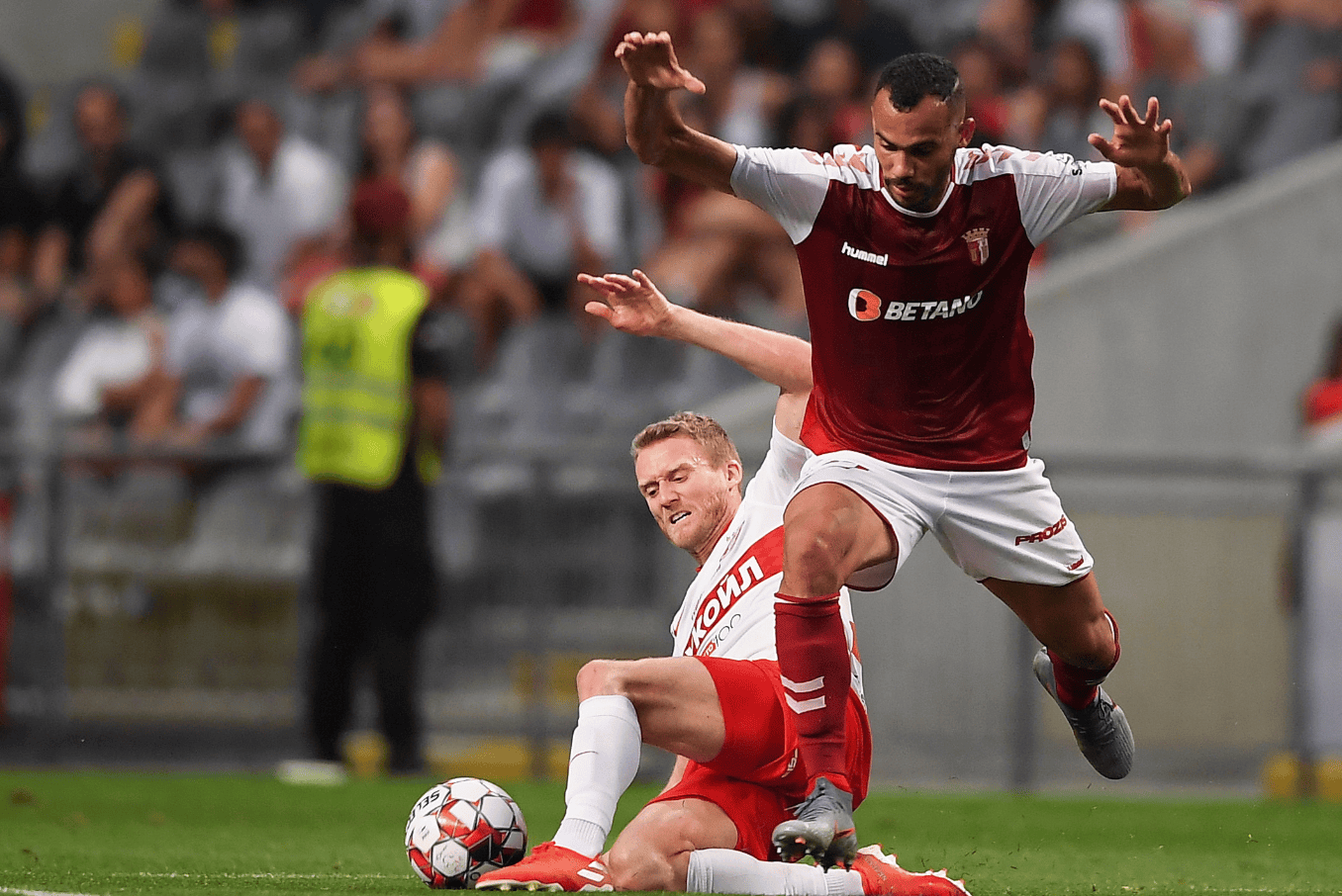 巴塞罗那窗口期绝杀压哨，志在葡超名次提升，管理层满意，细节决定成败的简单介绍